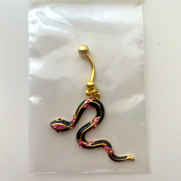 Jewelry - NWT!‼️SNAKE BELLYBUTTON RING!